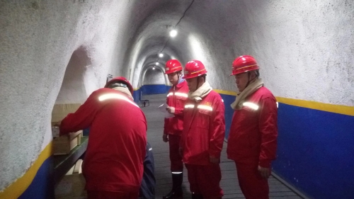 县公安局深入红旗煤矿开展爆破作业现场监督检查工作